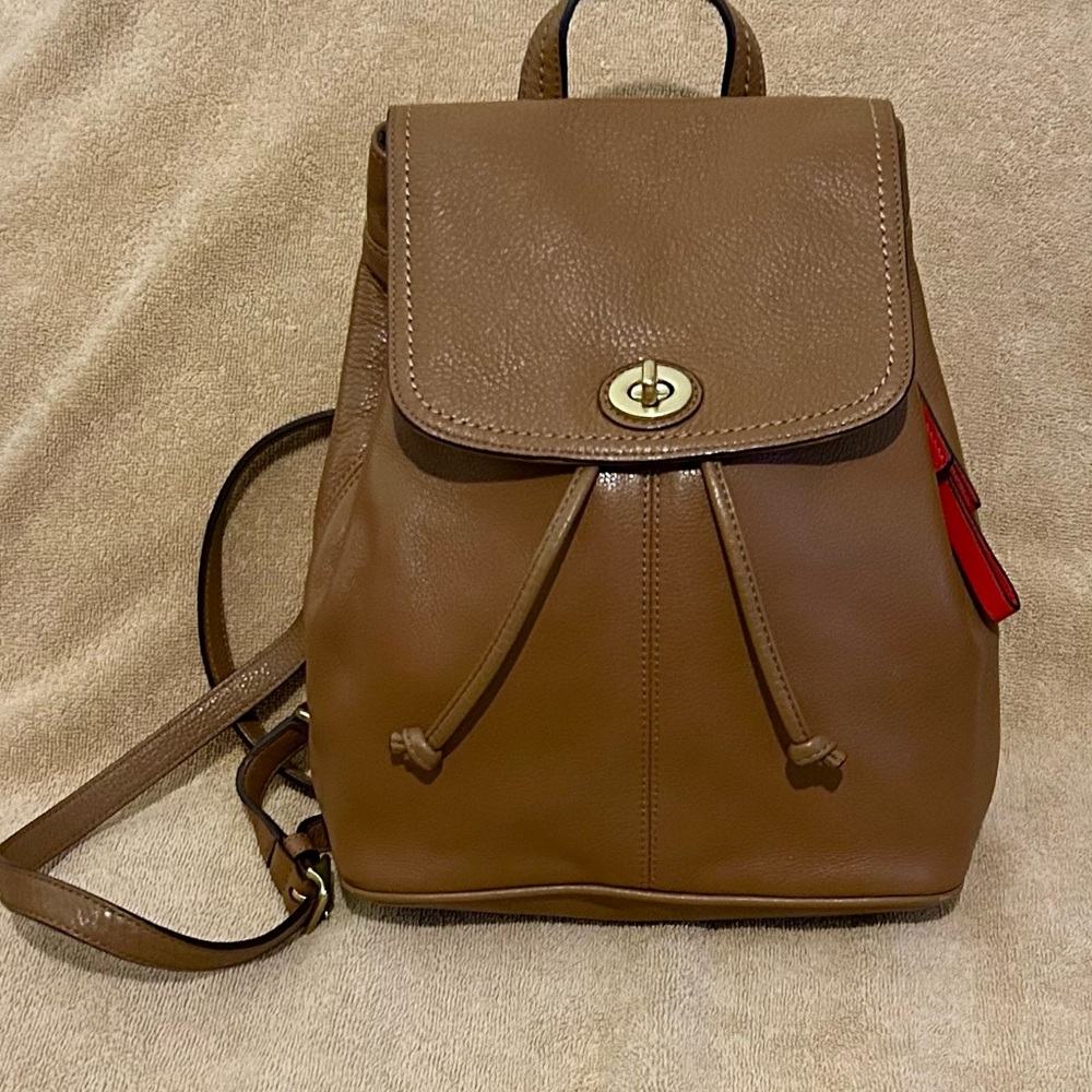 Coach Brown Pebbled Leather Turnlock Drawstring Backpack Bag Purse